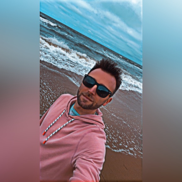 Like this listing for solo shows! - Picture 3 of 9